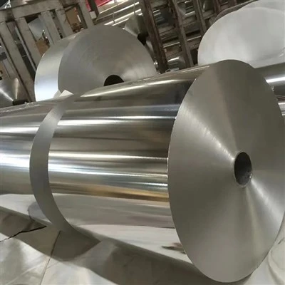 Aluminiumfolie voor het afdekken van barbecueroosters