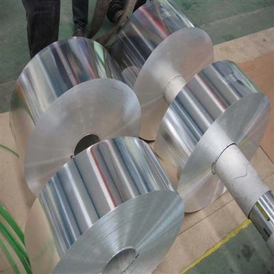 Aluminiumfolie omzetten voor laminering